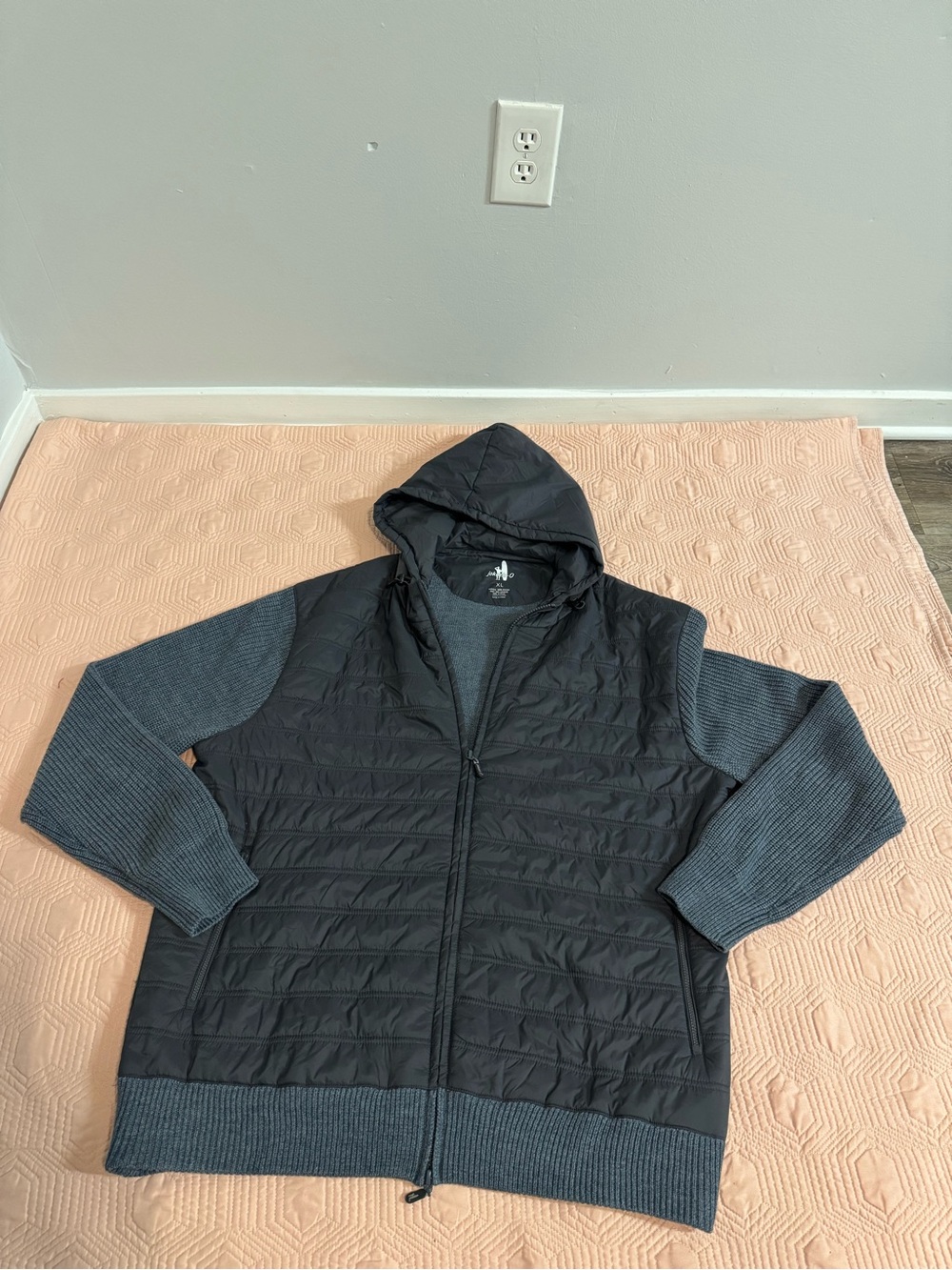 johnnie-O Black Jacket with White Surf Logo - XL Interior Label